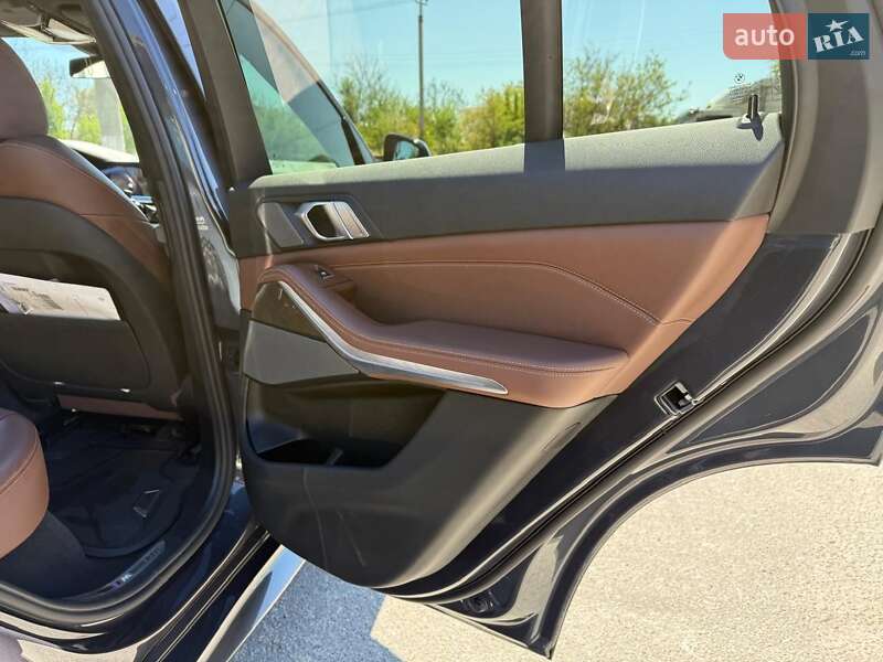 Внедорожник / Кроссовер BMW X5 2019 в Киеве