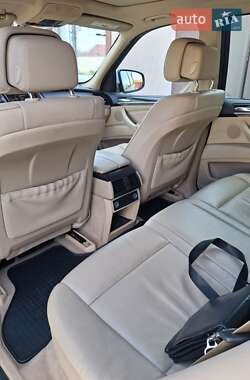 Позашляховик / Кросовер BMW X5 2012 в 