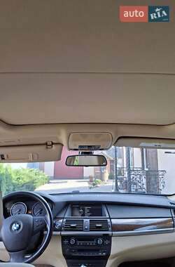 Позашляховик / Кросовер BMW X5 2012 в 