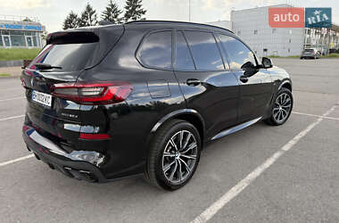 Позашляховик / Кросовер BMW X5 2021 в 