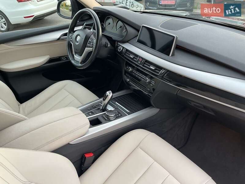 Позашляховик / Кросовер BMW X5 2015 в Ужгороді