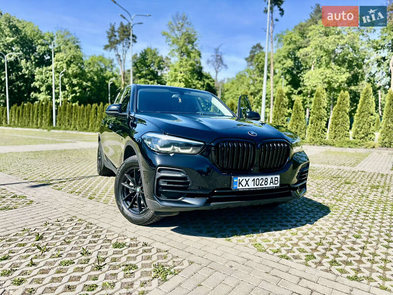 Внедорожник / Кроссовер BMW X5 2021 в Харькове