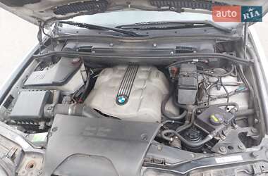 Позашляховик / Кросовер BMW X5 2004 в 
