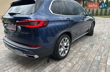 Позашляховик / Кросовер BMW X5 2022 в 