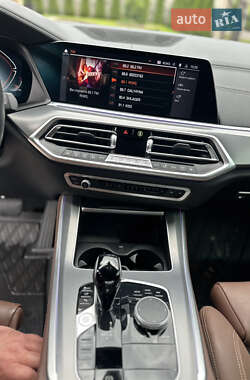 Позашляховик / Кросовер BMW X5 2022 в 