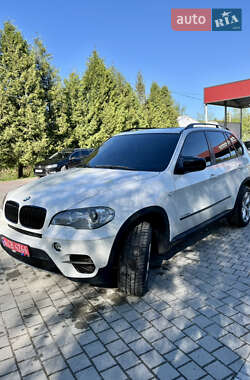 Внедорожник / Кроссовер BMW X5 2011 в 