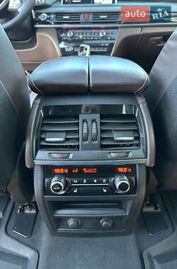 Позашляховик / Кросовер BMW X5 2013 в 
