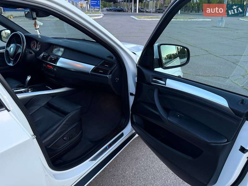 Позашляховик / Кросовер BMW X5 2011 в Миколаєві