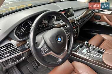 Позашляховик / Кросовер BMW X5 2015 в 