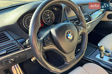 Позашляховик / Кросовер BMW X5 2011 в 