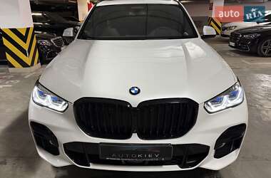 Позашляховик / Кросовер BMW X5 2021 в 