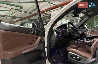Позашляховик / Кросовер BMW X5 2021 в 