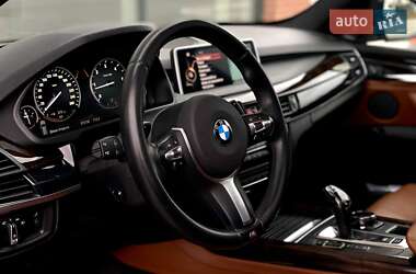 Позашляховик / Кросовер BMW X5 2014 в 