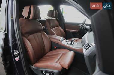 Позашляховик / Кросовер BMW X5 2021 в 