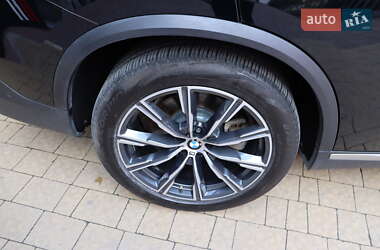 Позашляховик / Кросовер BMW X5 2019 в 