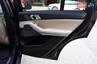 Позашляховик / Кросовер BMW X5 2019 в 
