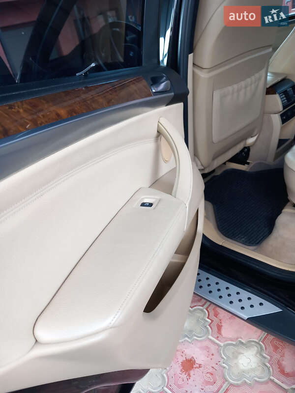Позашляховик / Кросовер BMW X5 2010 в Ізмаїлі