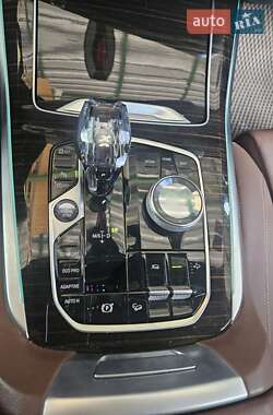 Позашляховик / Кросовер BMW X5 2019 в 