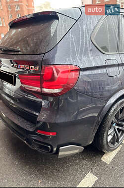 Позашляховик / Кросовер BMW X5 2015 в 