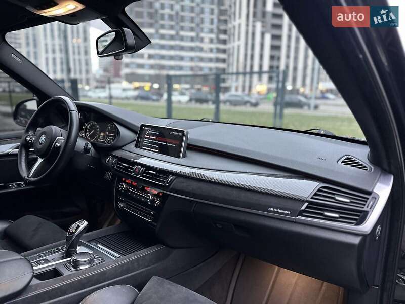 Внедорожник / Кроссовер BMW X5 2015 в Киеве