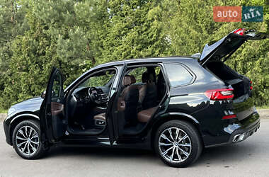 Внедорожник / Кроссовер BMW X5 2019 в 