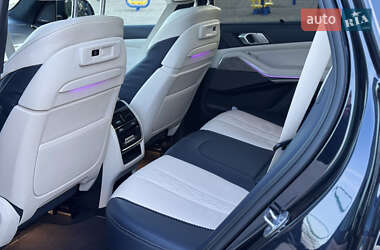 Внедорожник / Кроссовер BMW X5 2019 в 