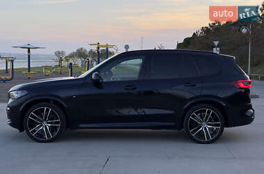 Внедорожник / Кроссовер BMW X5 2019 в 