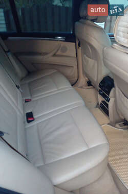 Позашляховик / Кросовер BMW X5 2011 в 