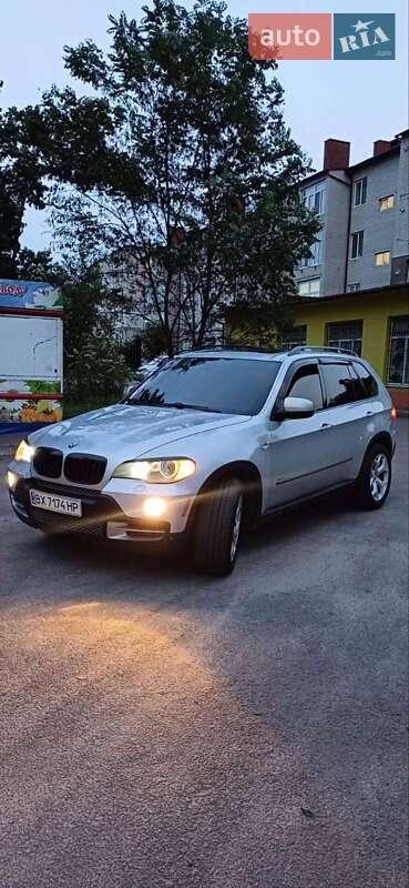 Внедорожник / Кроссовер BMW X5 2009 в Нетешине
