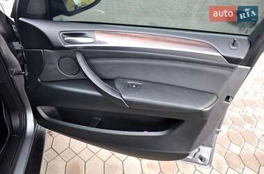 Позашляховик / Кросовер BMW X5 2011 в 