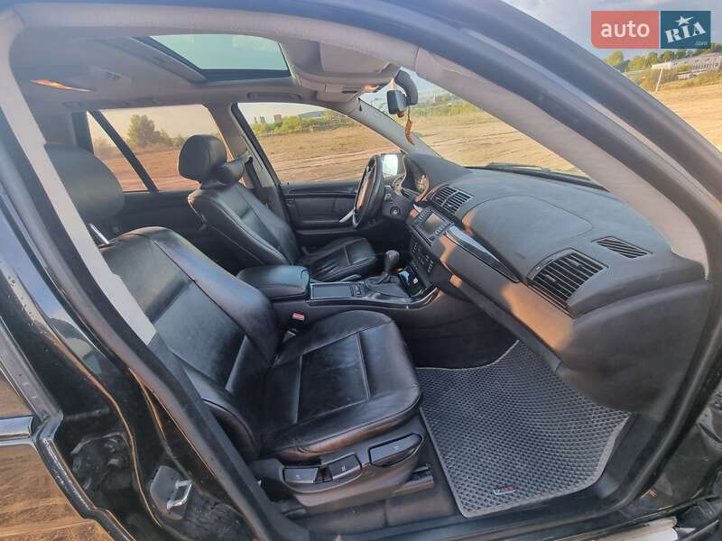 Внедорожник / Кроссовер BMW X5 2002 в Ровно