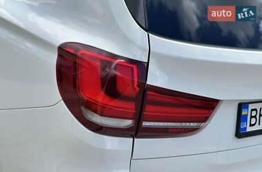 Позашляховик / Кросовер BMW X5 2015 в 