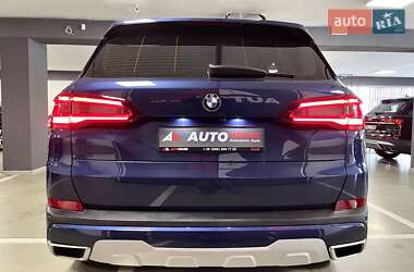 Позашляховик / Кросовер BMW X5 2021 в 