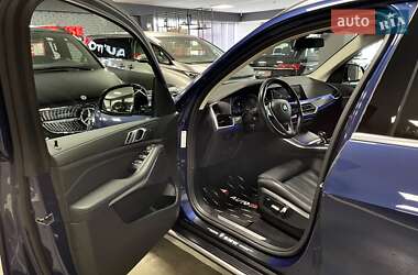 Позашляховик / Кросовер BMW X5 2021 в 