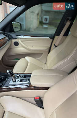 Внедорожник / Кроссовер BMW X5 2012 в 