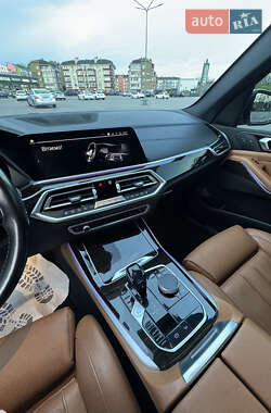 Внедорожник / Кроссовер BMW X5 2019 в 