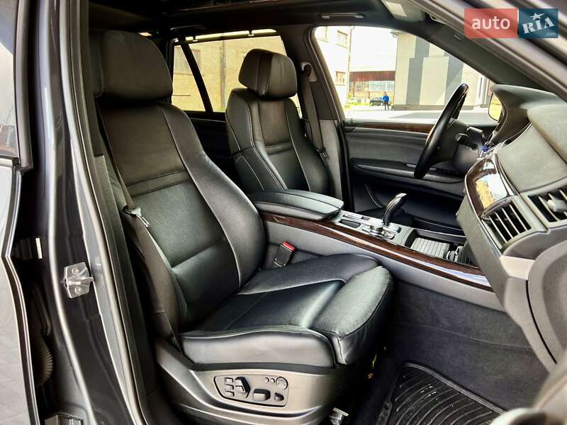Внедорожник / Кроссовер BMW X5 2012 в Луцке