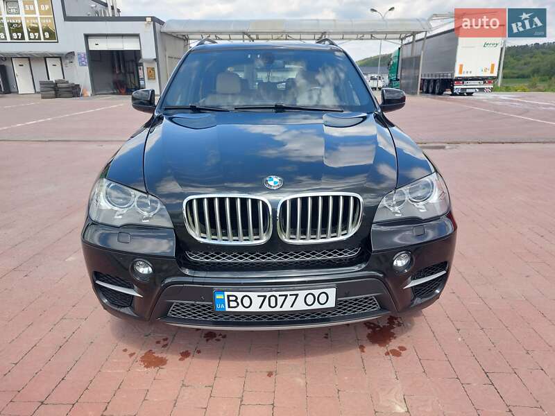 Внедорожник / Кроссовер BMW X5 2011 в 