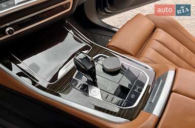 Позашляховик / Кросовер BMW X5 2018 в 