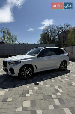 Позашляховик / Кросовер BMW X5 2022 в 