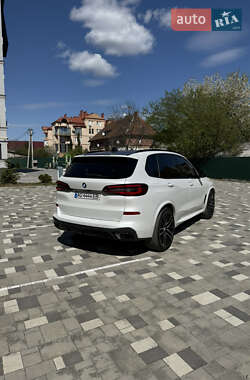 Позашляховик / Кросовер BMW X5 2022 в 