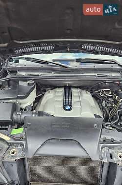 Позашляховик / Кросовер BMW X5 2004 в 