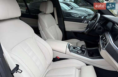 Позашляховик / Кросовер BMW X5 2019 в 