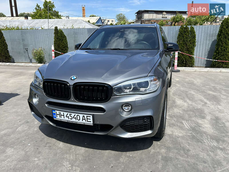 Позашляховик / Кросовер BMW X5 2016 в 