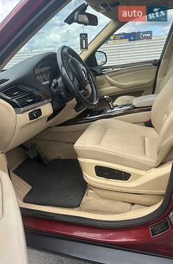 Позашляховик / Кросовер BMW X5 2010 в 
