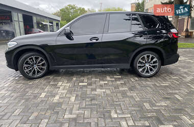 Внедорожник / Кроссовер BMW X5 2019 в 