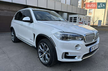 Позашляховик / Кросовер BMW X5 2016 в Рівному