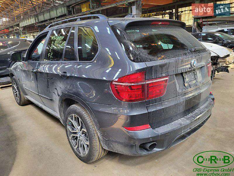 Внедорожник / Кроссовер BMW X5 2011 в Каменец-Подольском