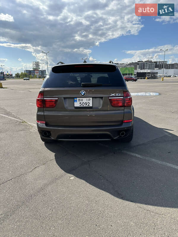 Внедорожник / Кроссовер BMW X5 2010 в Одессе