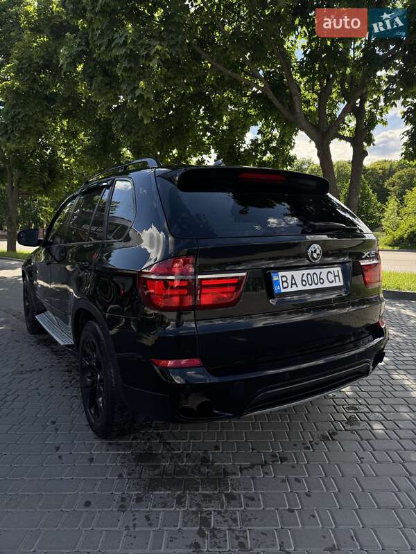 Позашляховик / Кросовер BMW X5 2010 в 